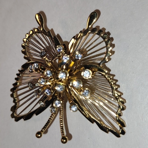 Women's Monet Butterfly Brooch with Rhinestones NWOT - Picture 3 of 7